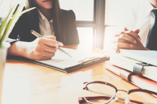 Should You Hire an Employment Lawyer for an HR Investigation?